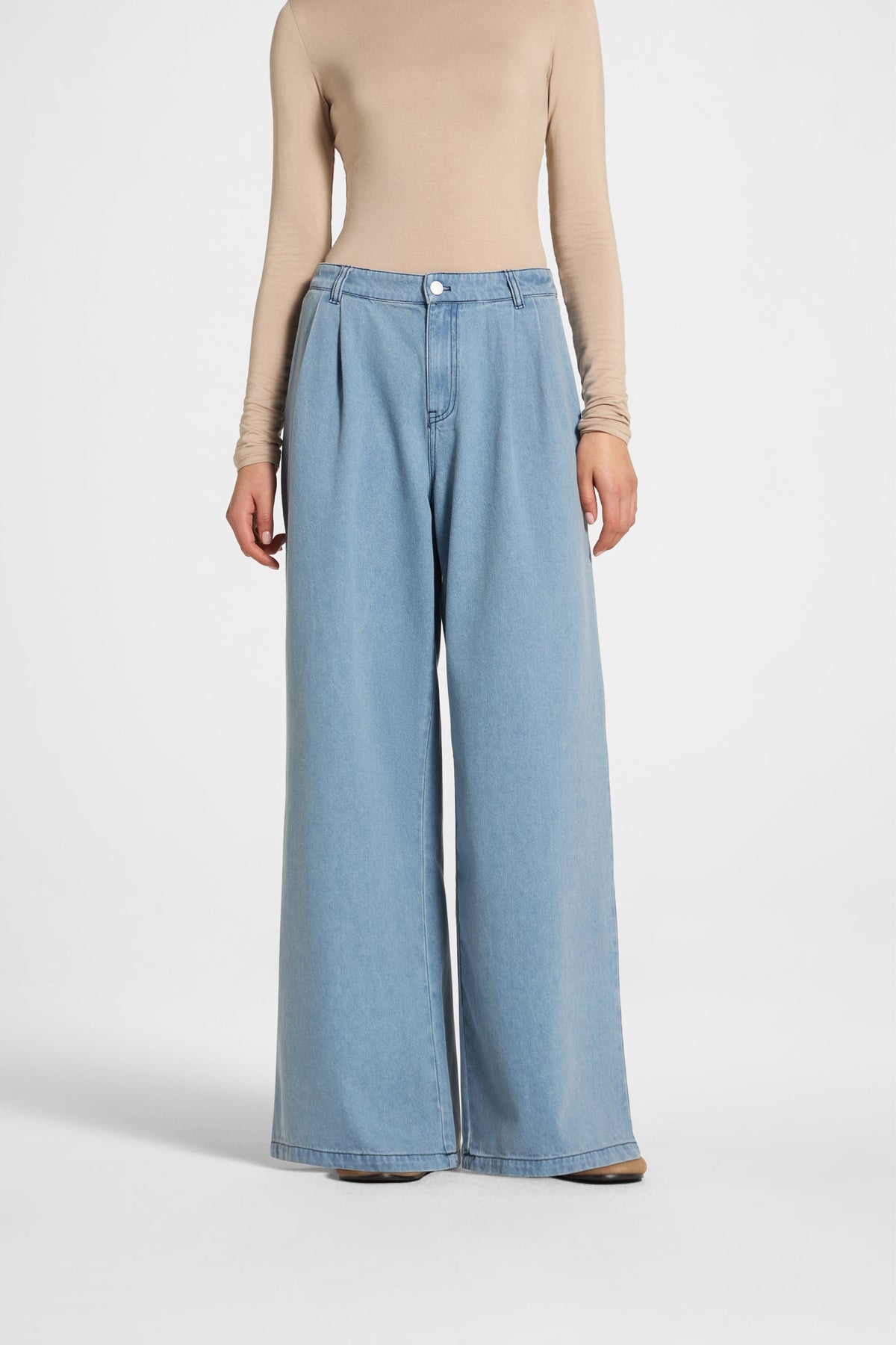 Denim Twin Pleat Pants - Light Wash