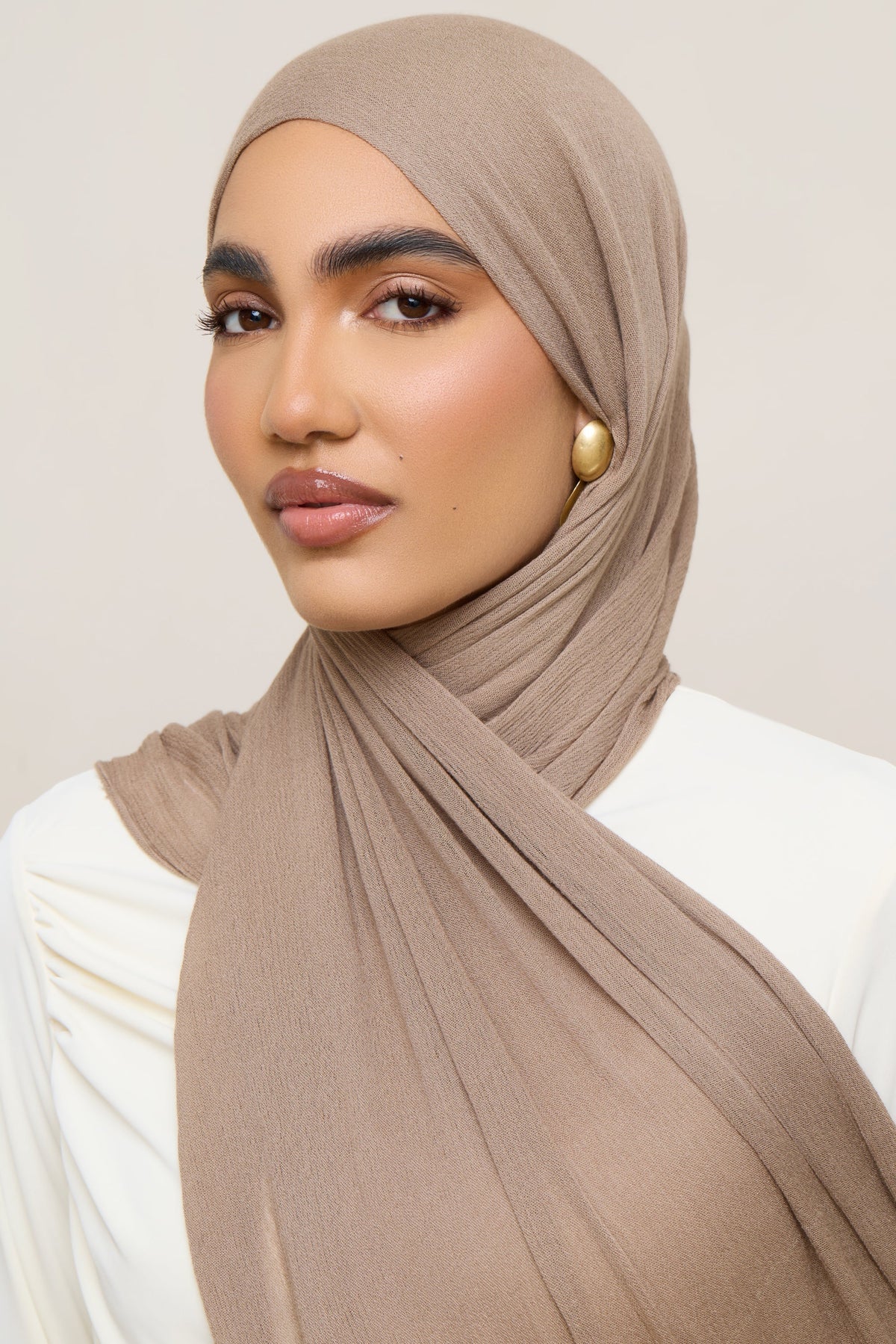Modal Crinkle Hijab - Truffle Fringe