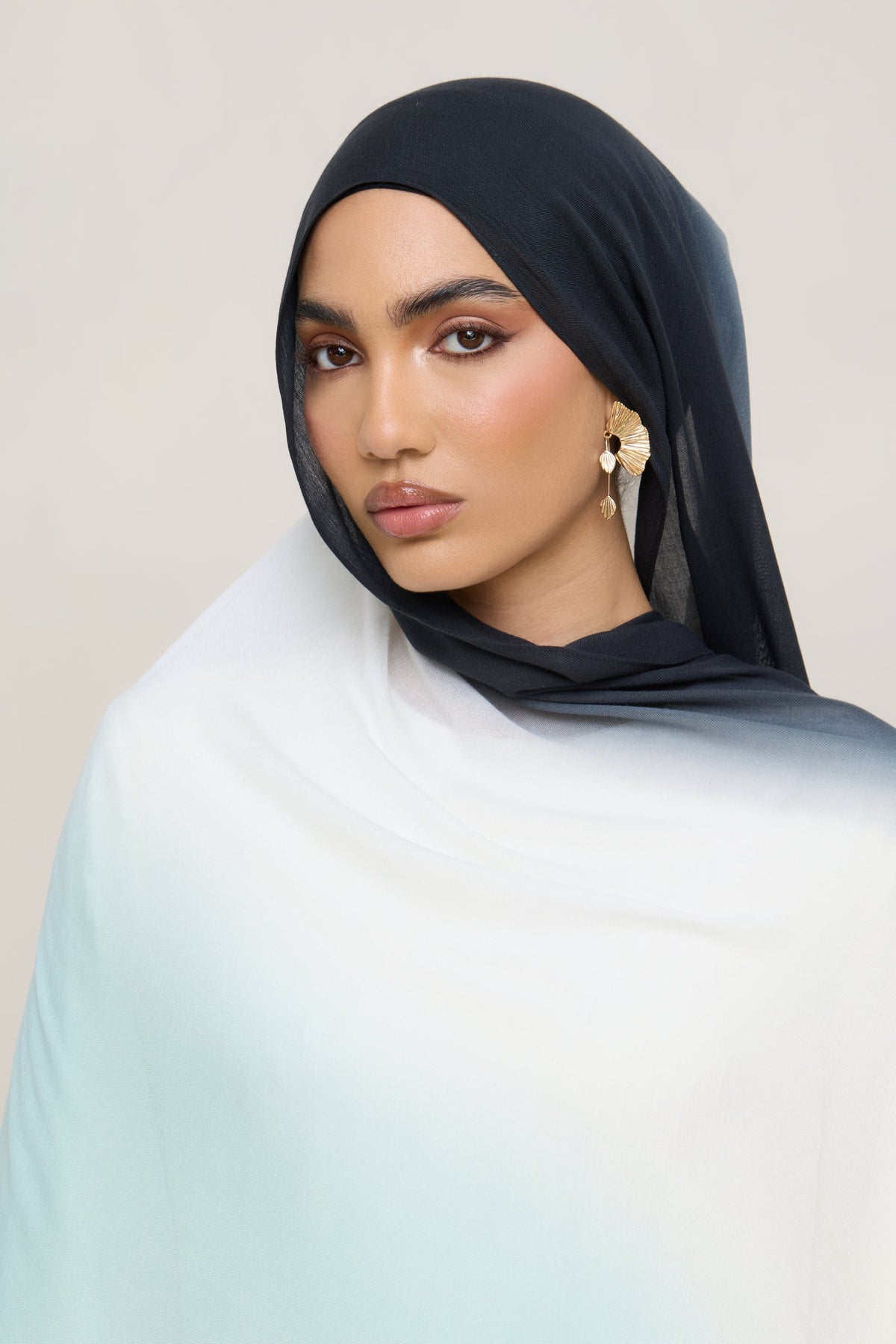 Ombre Modal Hijab - Aquatic Noir