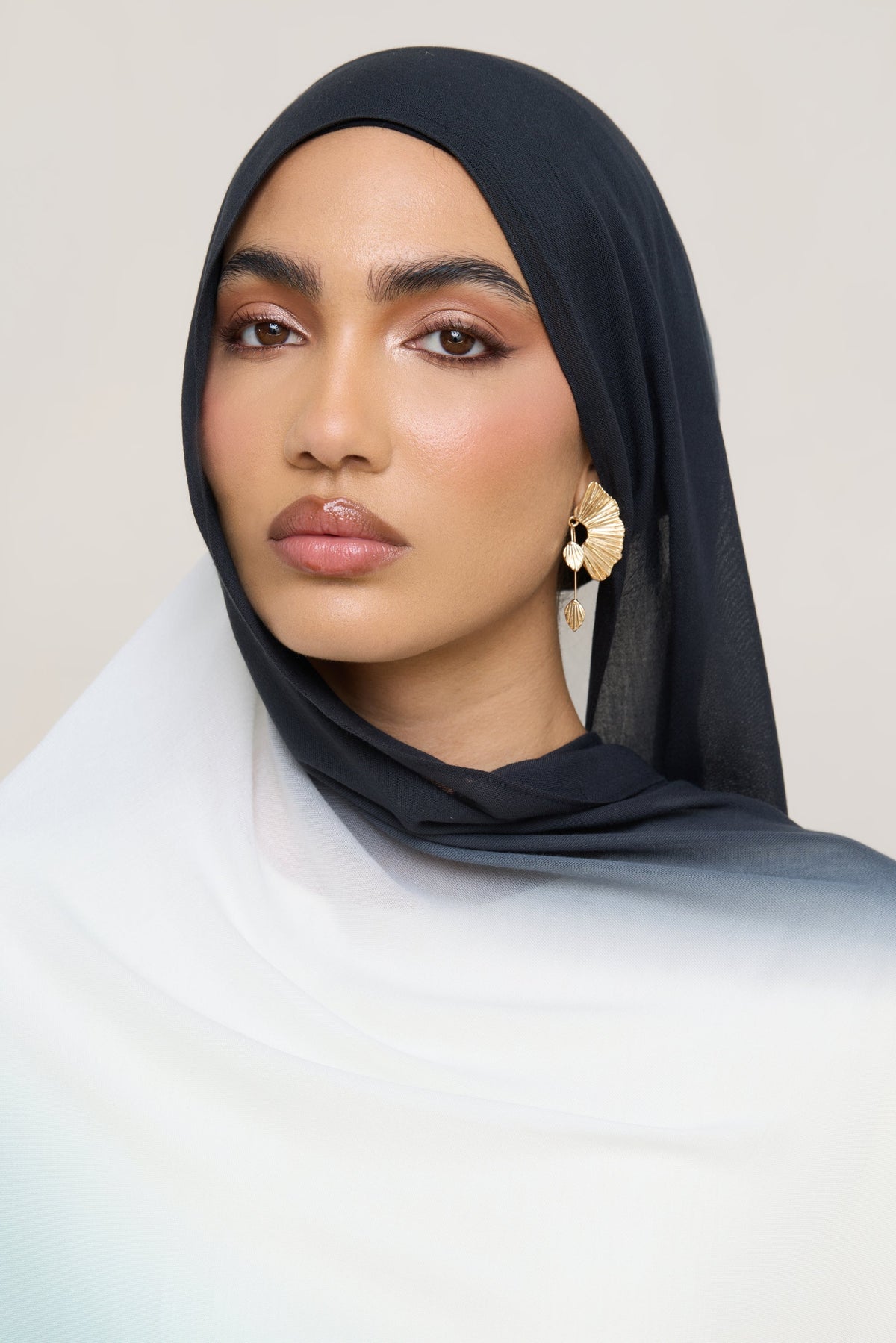 Ombre Modal Hijab - Aquatic Noir