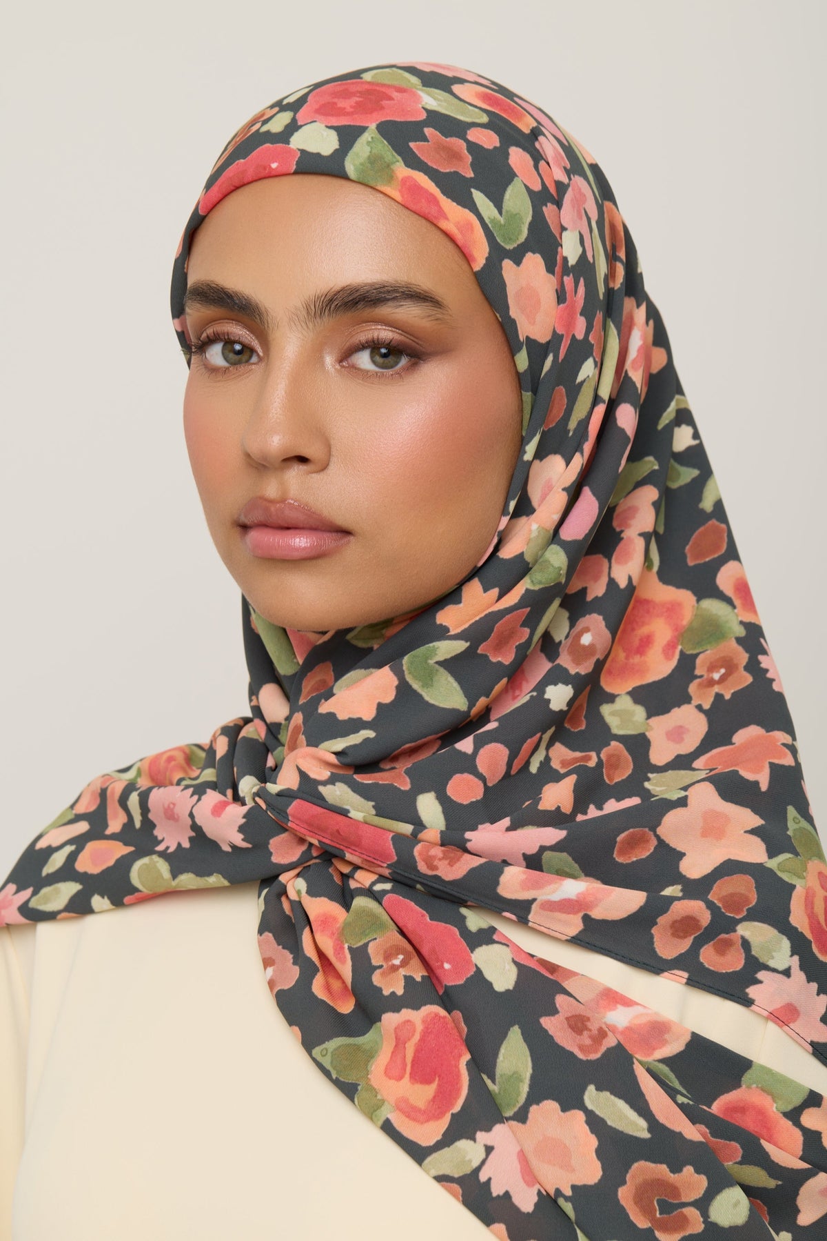 Printed Chiffon Hijab - Black Ditsy Floral
