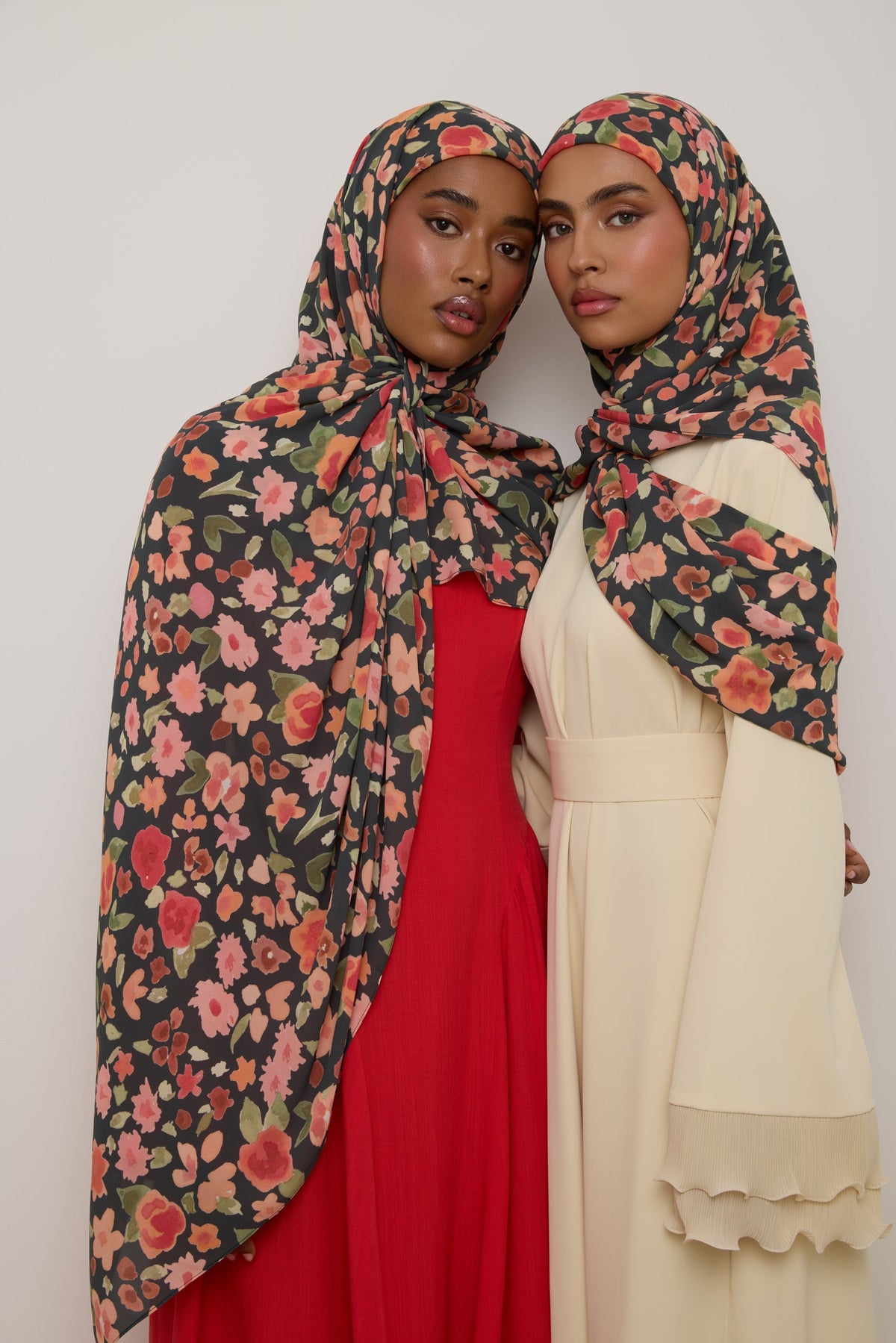 Printed Chiffon Hijab - Black Ditsy Floral