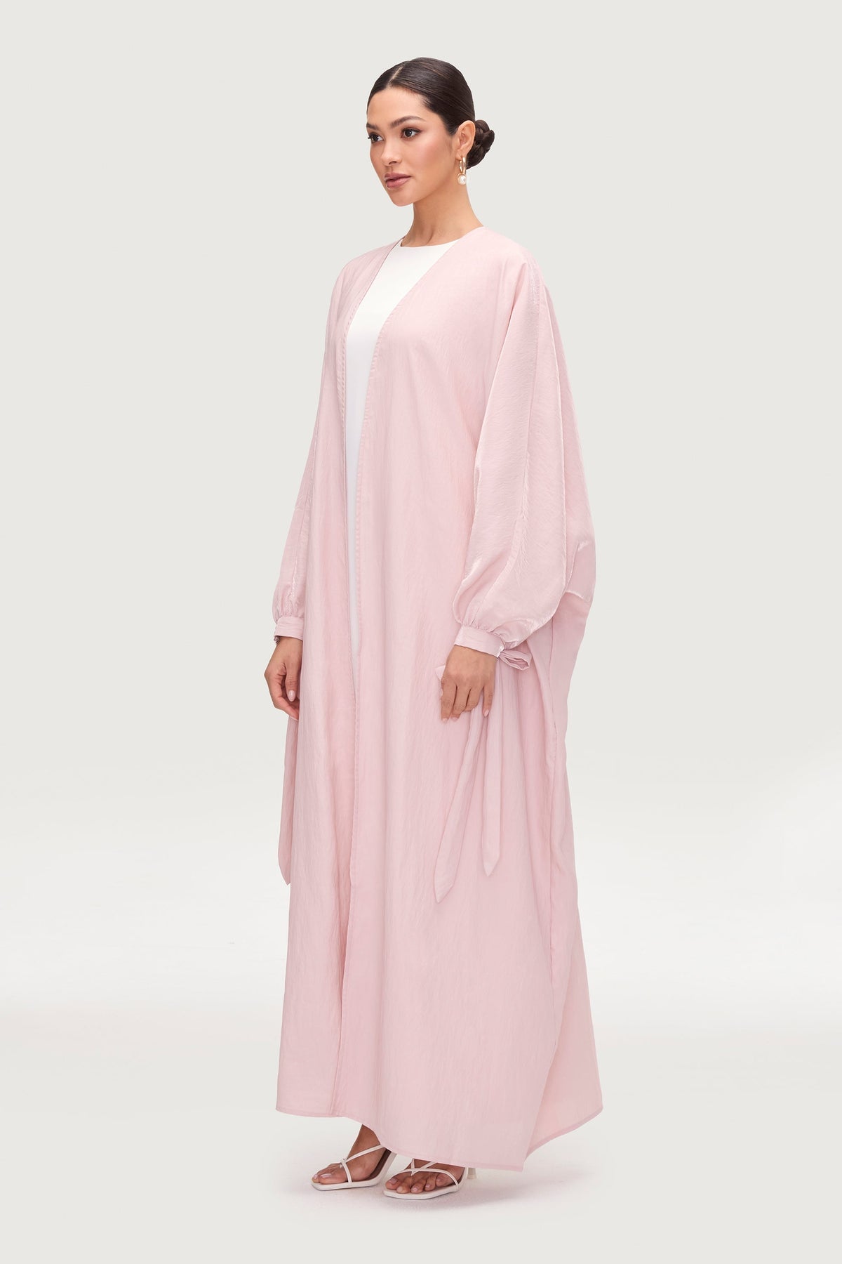 Safiyah Open Abaya - Pastel Pink