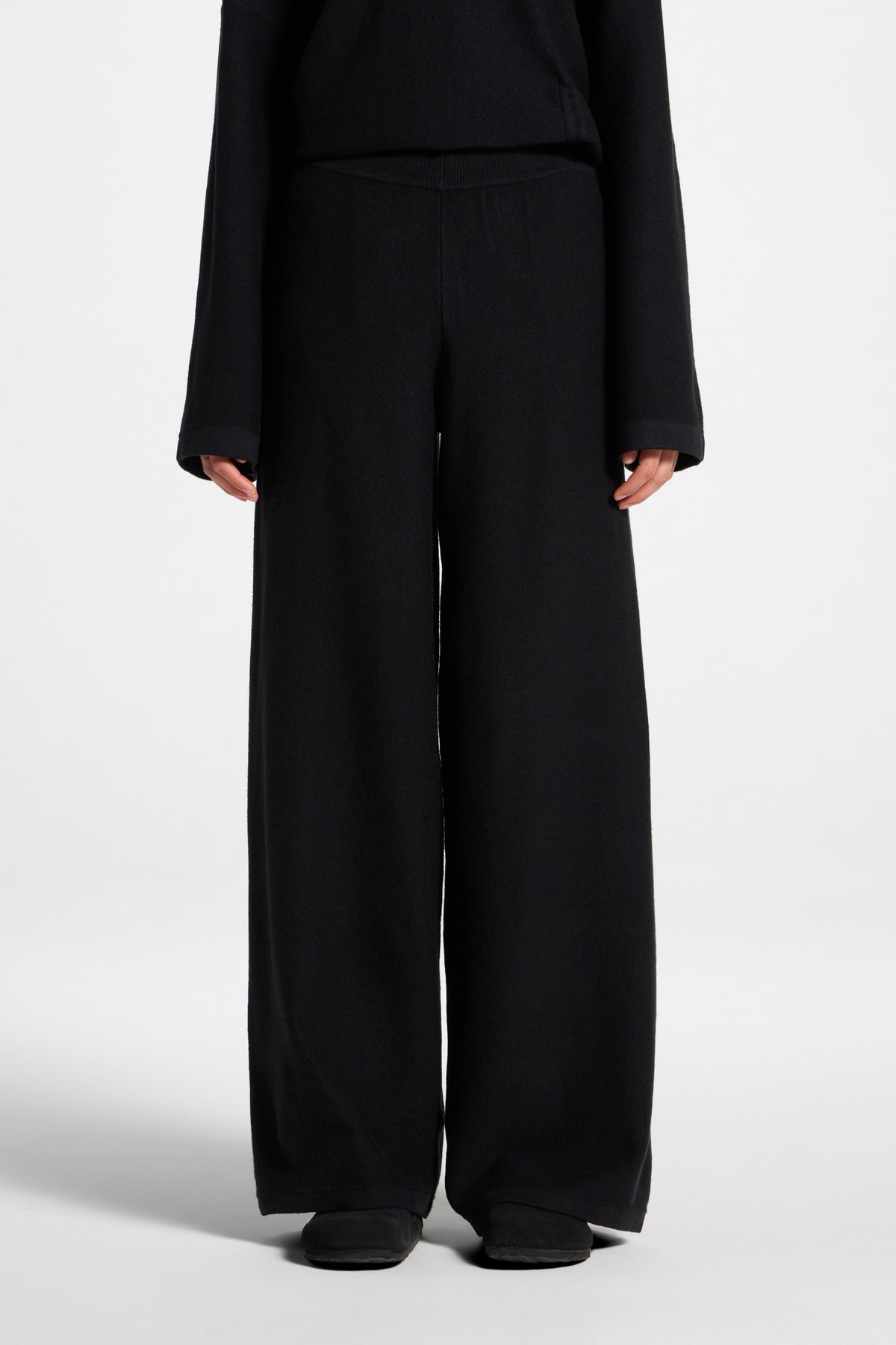 Side Rouched Knit Top & Pants Set - Black